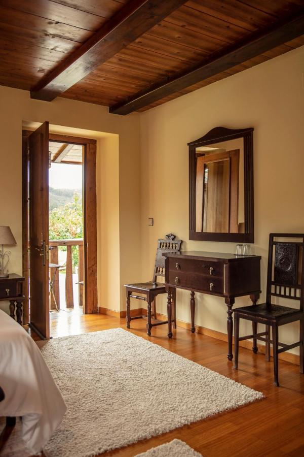 Lugar Del Rio Guest House Couzadoiro Exterior photo